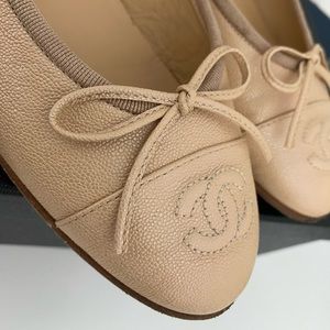 Chanel Classic Flats (shiny grained calf skin)